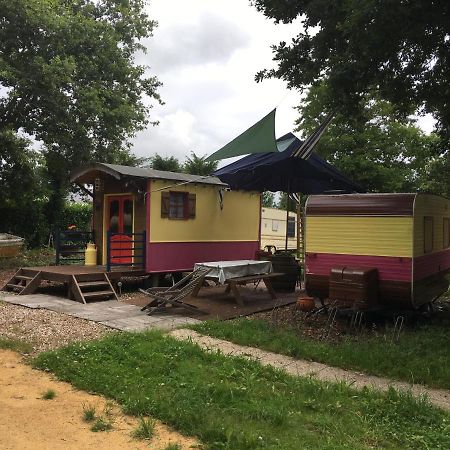 La Roulotte Chainoux Bains-sur-Oust Bagian luar foto