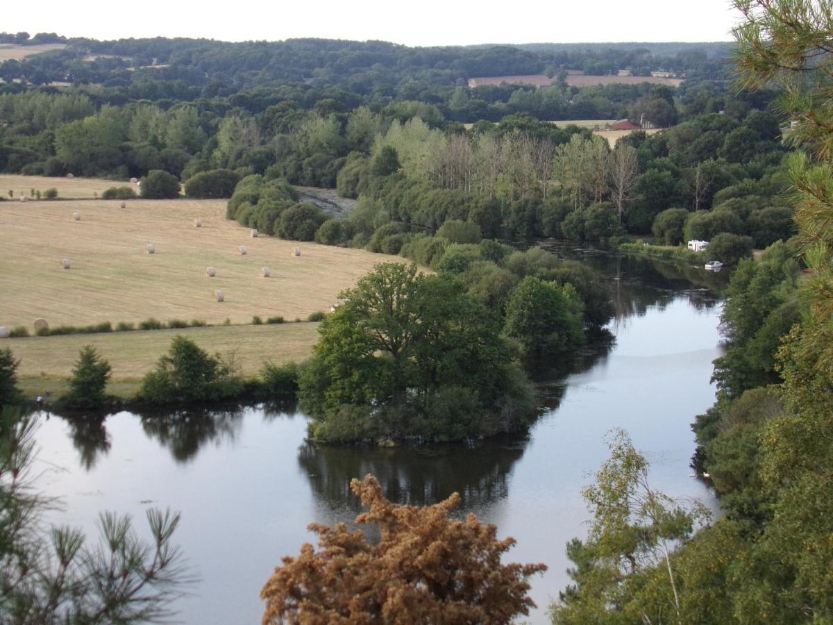 La Roulotte Chainoux Bains-sur-Oust Bagian luar foto