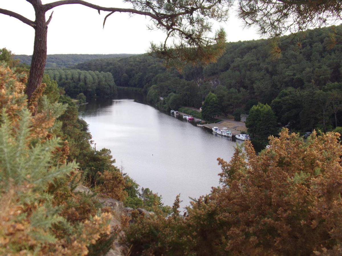 La Roulotte Chainoux Bains-sur-Oust Bagian luar foto
