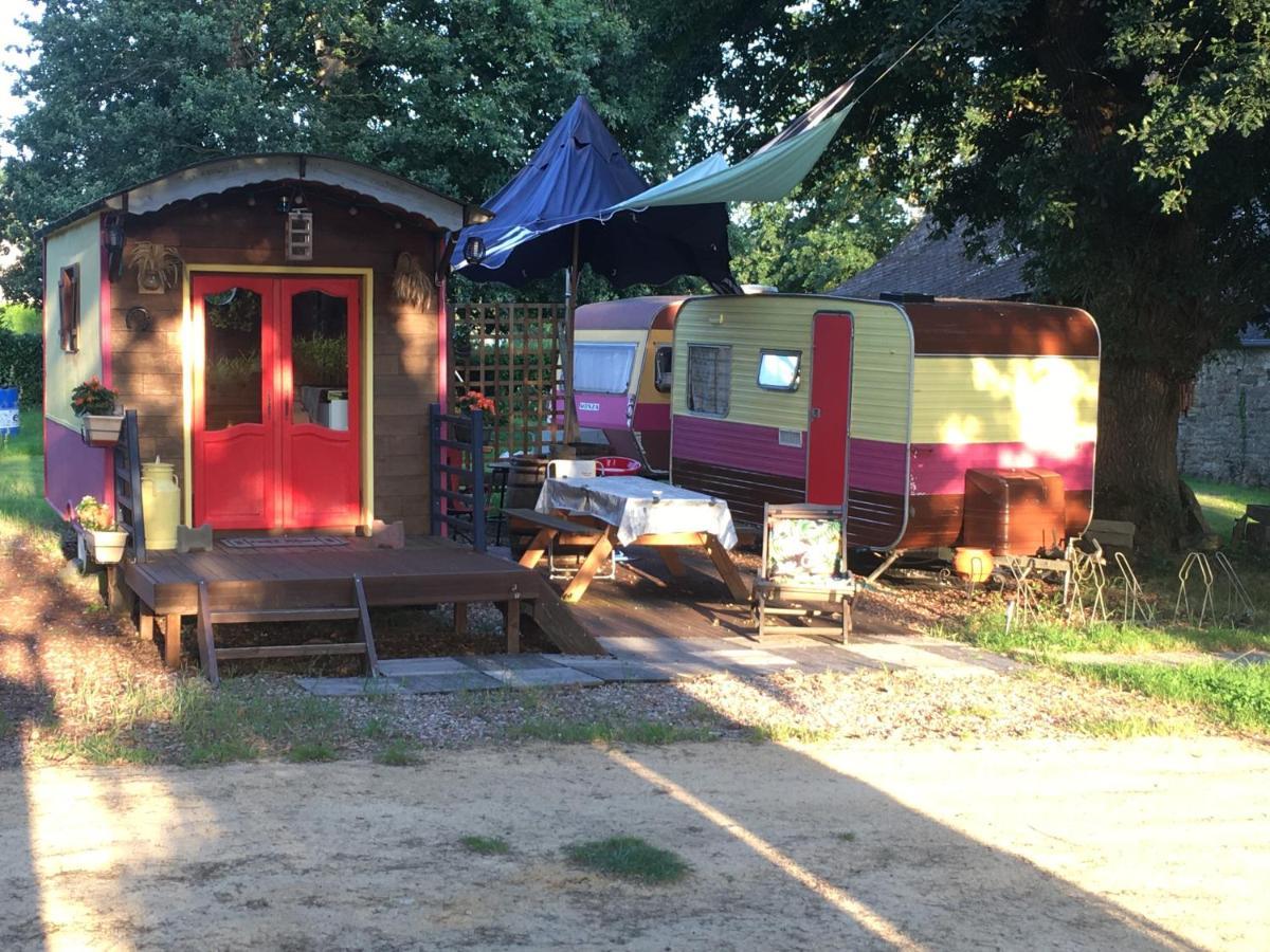 La Roulotte Chainoux Bains-sur-Oust Bagian luar foto